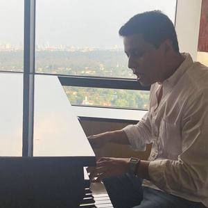 Meet your Posher, Emmanuel